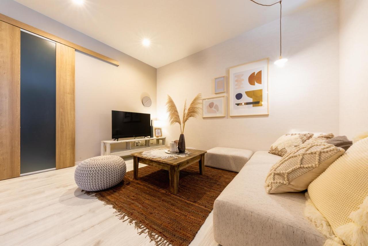 Apartamento Eni Minamihorie Kaede Osaka Exterior foto